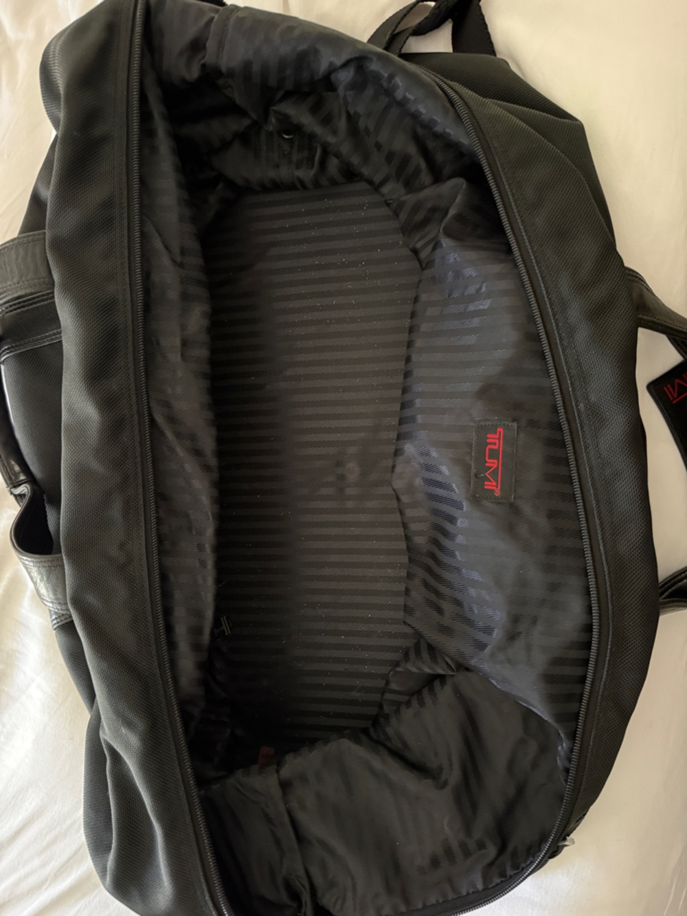 Tumi Black carry On or Weekend Bag with Leather Trim - Picture 5 of 13